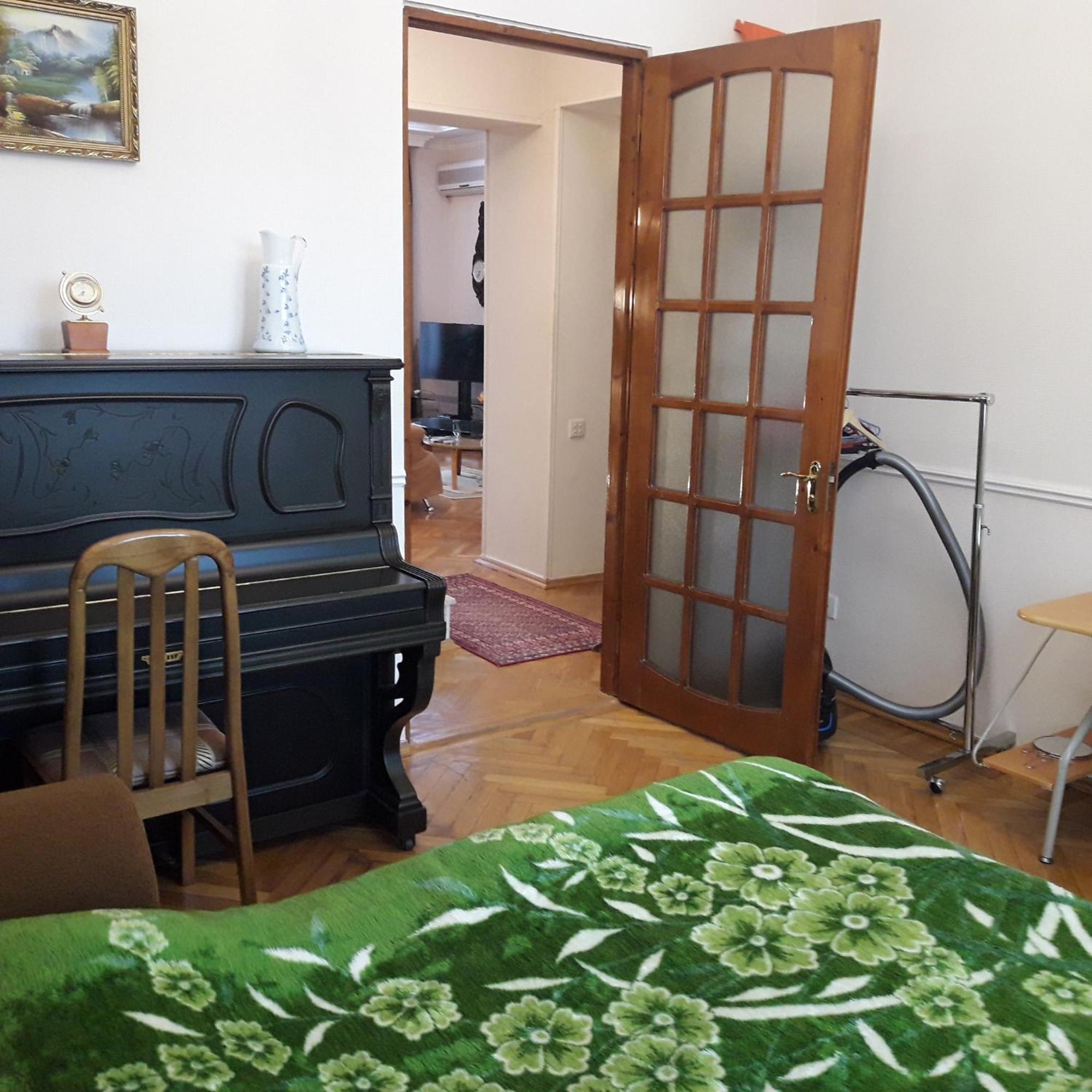 Neftiannikov Avenue Apartment Баку Екстер'єр фото