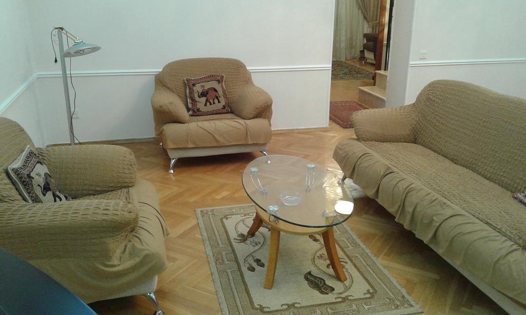 Neftiannikov Avenue Apartment Баку Екстер'єр фото
