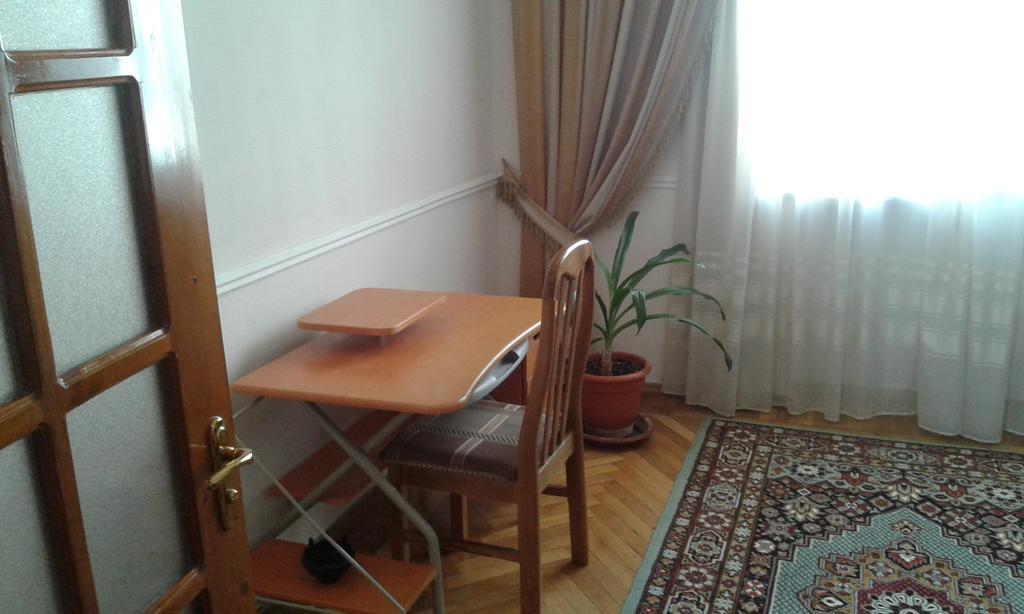 Neftiannikov Avenue Apartment Баку Екстер'єр фото