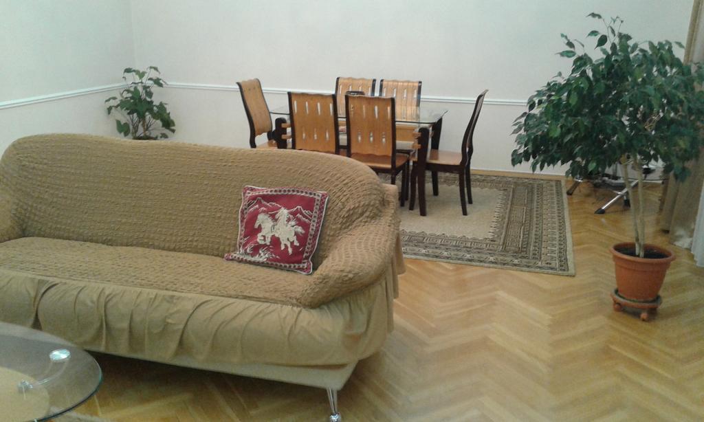 Neftiannikov Avenue Apartment Баку Екстер'єр фото